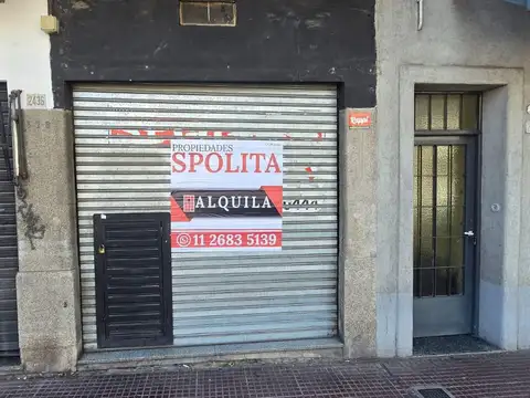 Local sobre Avenida Marquez a mts banco provincia