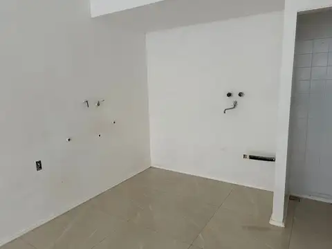 Hipólito Irigoyen 2500