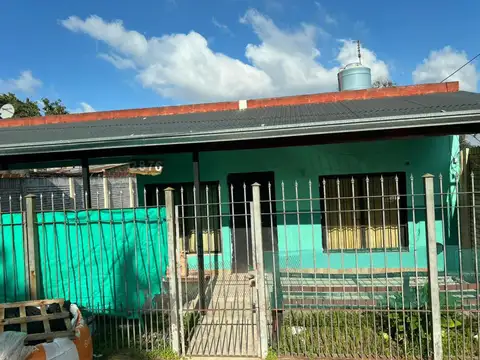 Casa en venta - 1dormitorio 1 baño - 250mts2 - Manuel B. Gonnet, La Plata