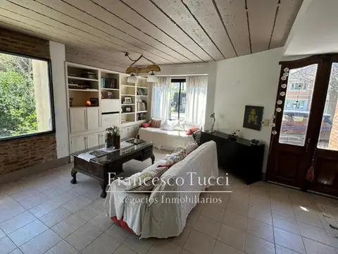 Casa 5 ambientes con 5 baños