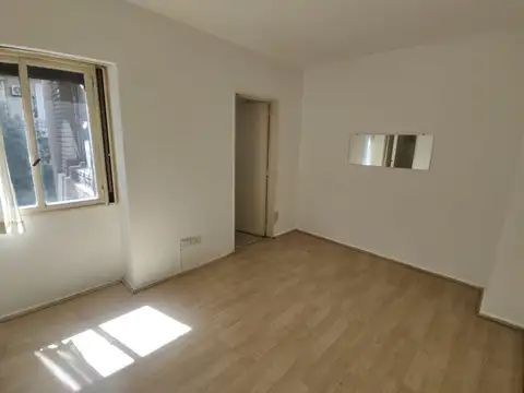 Alquiler 2 ambientes Retiro luminoso