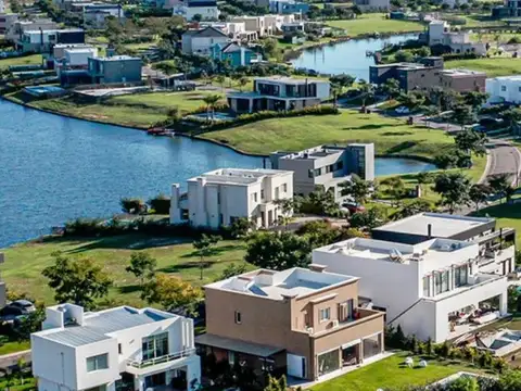 Terreno en Venta en Puertos, USD 350.000