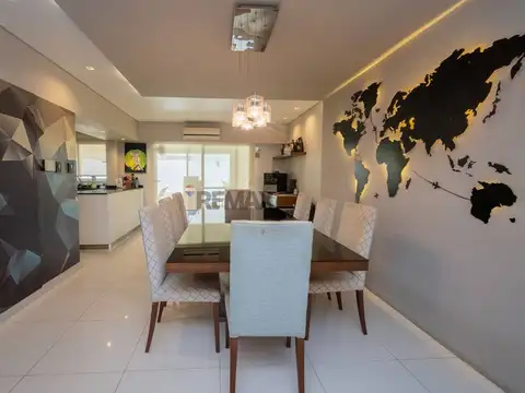 Casa 2/3 Dormitorios -Cochera y Pileta