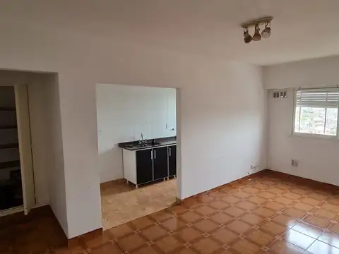 Departamento en Alquiler en Ramos Mejia, $ 700.000