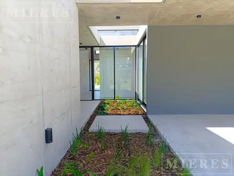 Casa en venta en La Calesa, Pilara