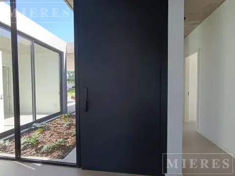 Casa 6 ambientes con 3 baños