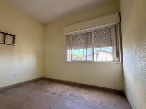 Departamento en Venta en Villa Elvira, USD 35.000