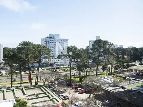 Departamento en venta de 3 dormitorios en Roosevelt Center, Punta del este