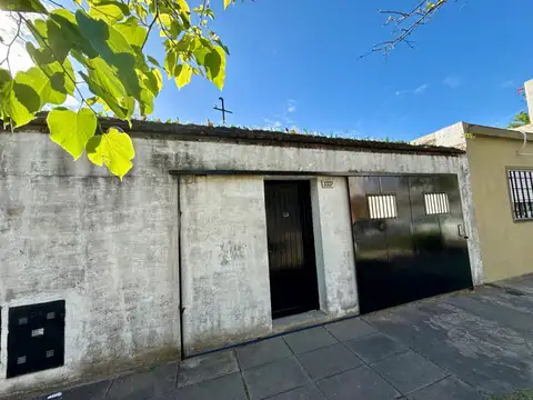 Crisostomo Álvarez 3300, Piso P.B.