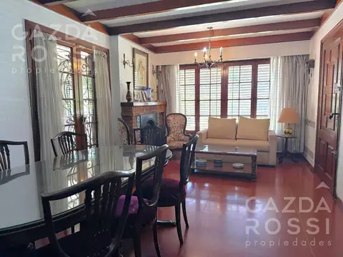 Casa 7 ambientes con 3 baños
