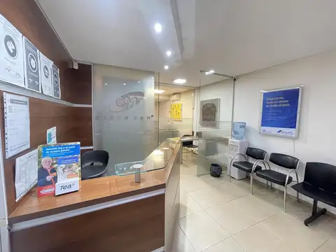 Local en venta con oficinas cerca de Tribunales!