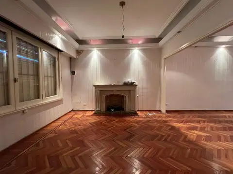 Casa 5 ambientes con 1 baño