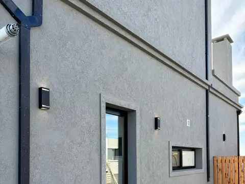 Casa en Venta en Pilar del Este - Santa Lucia, USD 225.000