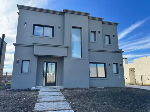 Santa Lucía, Pilar del Este. 100