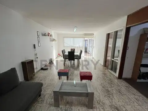 Monseñor Pablo Cabrera 2500, Piso 0