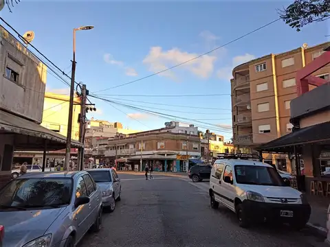 Calle 22 100, Piso 1