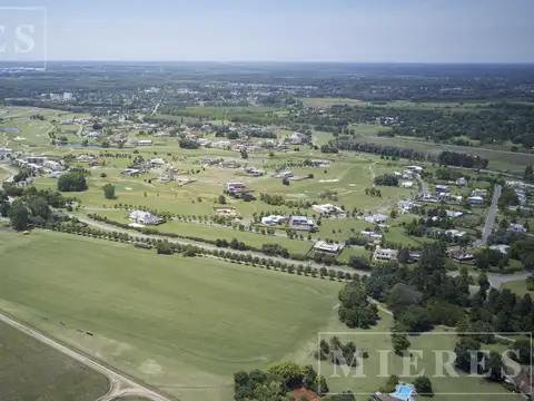 Lote de 1427m² en venta en Tilbury Norte, Pilará