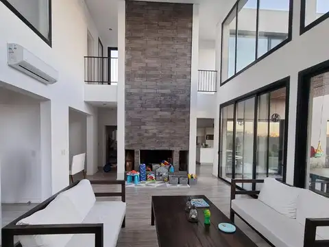 Casa en Venta 1 año