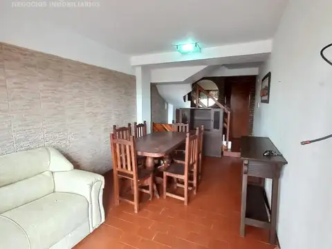 Depto Tipo Casa 5 ambientes con 3 baños