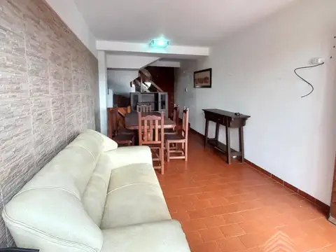Depto Tipo Casa en Venta con 1 cocheras