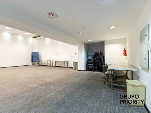 Manuela Saenz  al 300