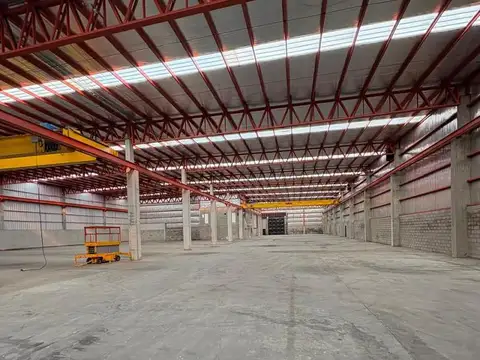 Galpon en Alquiler 35  mts Frente