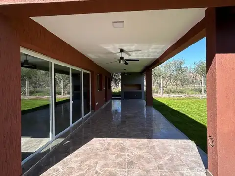 CASA EN B° LAR DE VIEYTES I - MAIPU