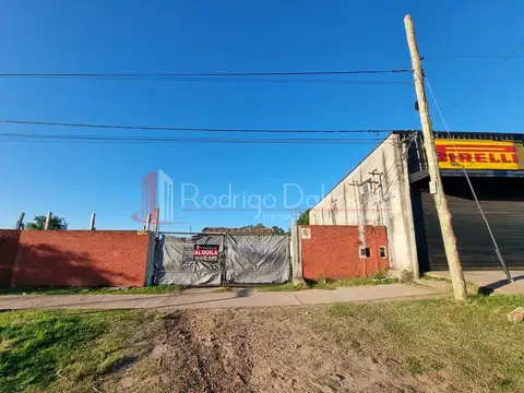 VENDO. importante predio sobre Bv. San Lorenzo. Concordia,