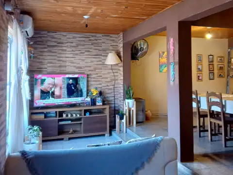 Arturo Frondizi al 600