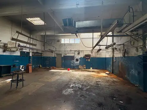 Galpon en Venta 17  mts Fondo