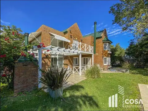 Casa 6 ambientes con 3 baños