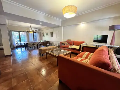 Casa en Alquiler de 3 dormitorios