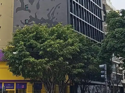 Oficina Monoambiente con 4 baños