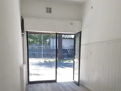 Local en Alquiler en Don Bosco, $ 400.000