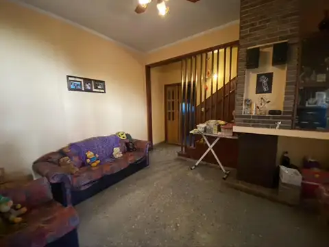 Casa en Venta con 3 cocheras