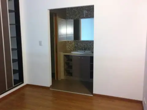 Depto Tipo Casa en Alquiler de 2 ambientes