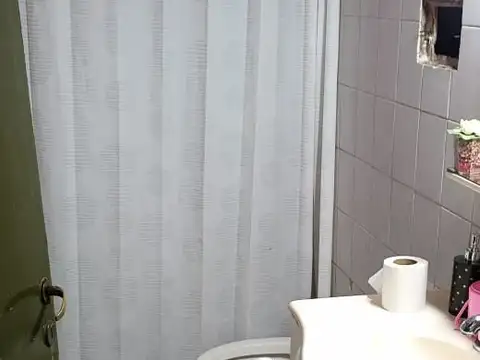 Casa 5 ambientes con 1 baño