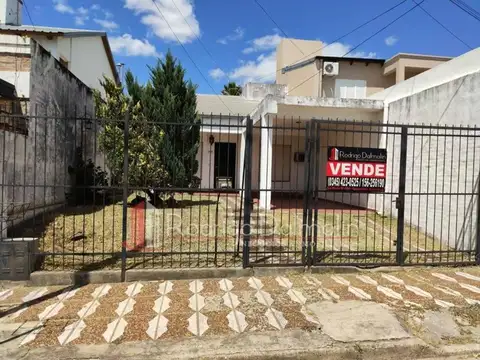 VENDO. Casa en calle Rep. del Brasil casi La Rioja. Concordi