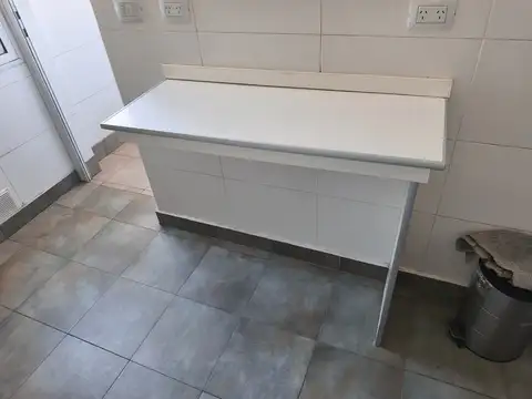 DEPARTAMENTO 3 AMBIENTES CON BALCÓN AL FRENTE– EXCELENTE ESTADO – MÑOR. PIAGGIO 95 P.5C AVELLANEDA