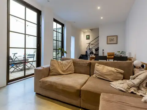 Venta de PH TRIPLEX, luminoso, terraza con parrilla, Nuñez