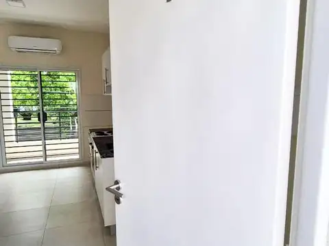 Departamento en Venta en Villa Lynch, USD 59.900