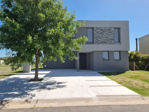 Casa en venta a la laguna Barrio San Matías Area 5, Escobar