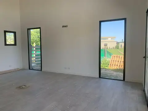 Casa 6 ambientes con 3 baños