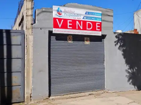 Gran Lote en zona céntrica Los Hornos sobre Avenida 60