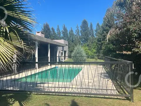 CASA EN VENTA - EM BARRIO FINCAS DE SAN VICENTE