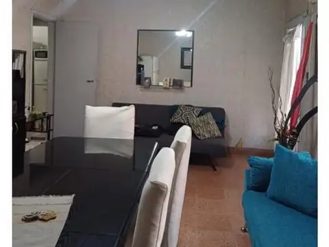 RAMOS MEJIA PH 3 AMBIENTES EXCELENTE ESTADO Y UBICACION, AMPLIO METRAJE, FINOS DETALLES, OPORTU...