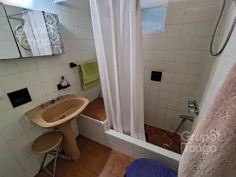 Departamento 5 ambientes con 2 baños