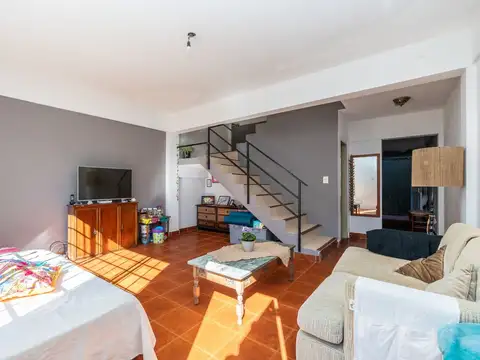 Depto Tipo Casa en Venta de 2 dormitorios