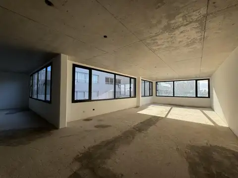 Venta Oficina frente en Libertador Belgrano