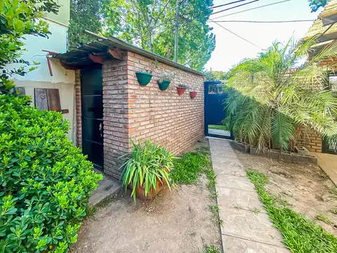 Casa 6 ambientes con 1 baño